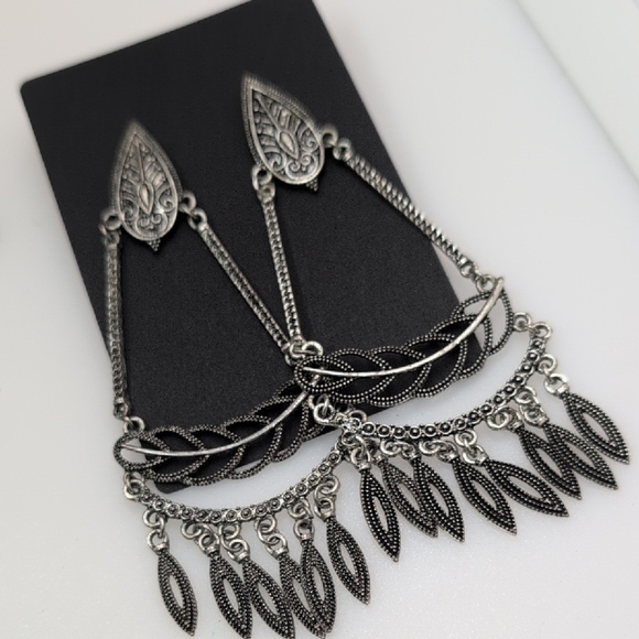 Luxe Silvertone Earring Bundle: Artisan, Feather & Turquoise Set Of Three Pair - Picture 5 of 6